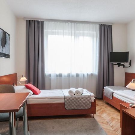 Skarżysko-Kamienna Hotel Komes מראה חיצוני תמונה