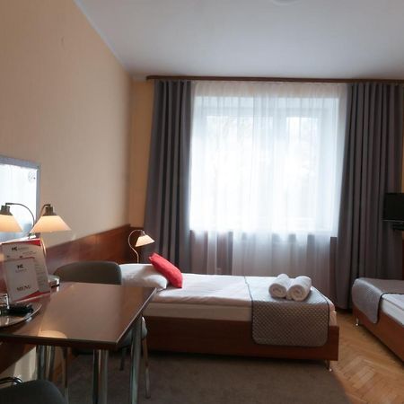 Skarżysko-Kamienna Hotel Komes מראה חיצוני תמונה